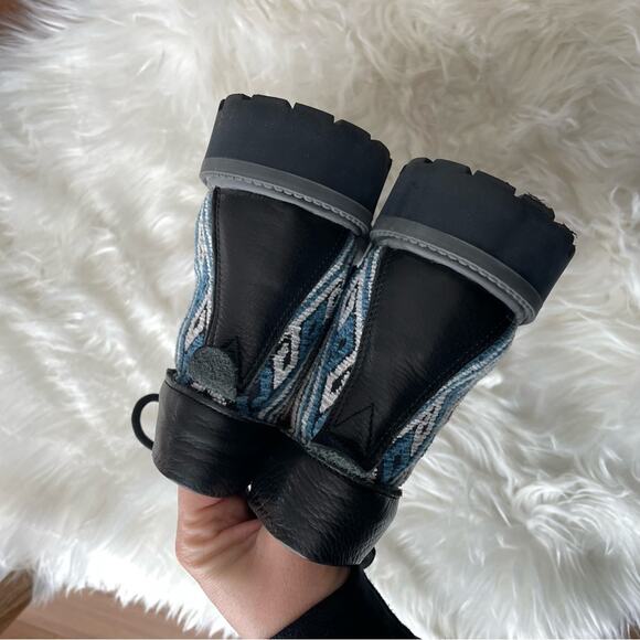 Weavers Alaska | Unisex Women’s Hiking Boots Blue Black Geometric Pattern Boho - Picture 3 of 9